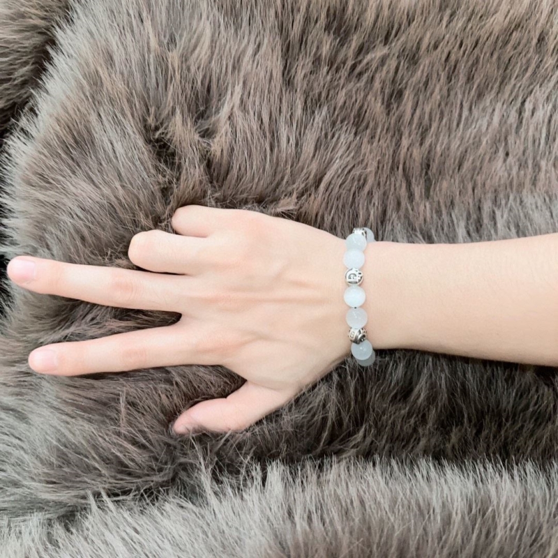 chr1st1an D10r bracelets